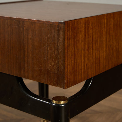 Tola&black ベッドサイドテーブル 206