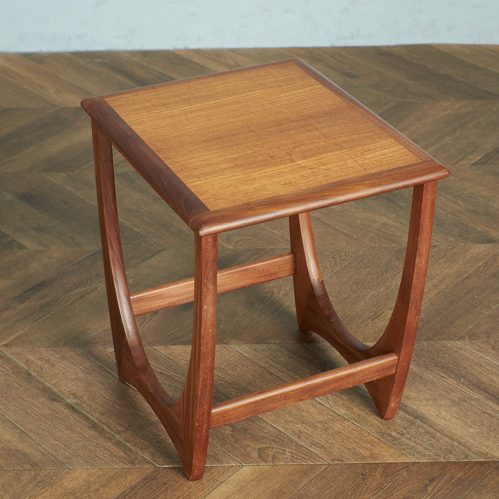 Astro セラミックタイルトップ ネストテーブル (3552D)