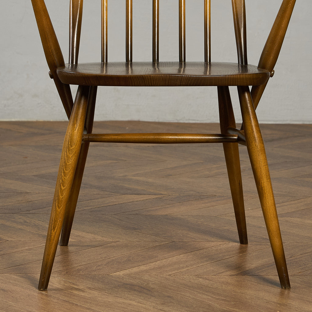 ヴィンテージ クエーカー アームチェア ラウンドゴールドラベル