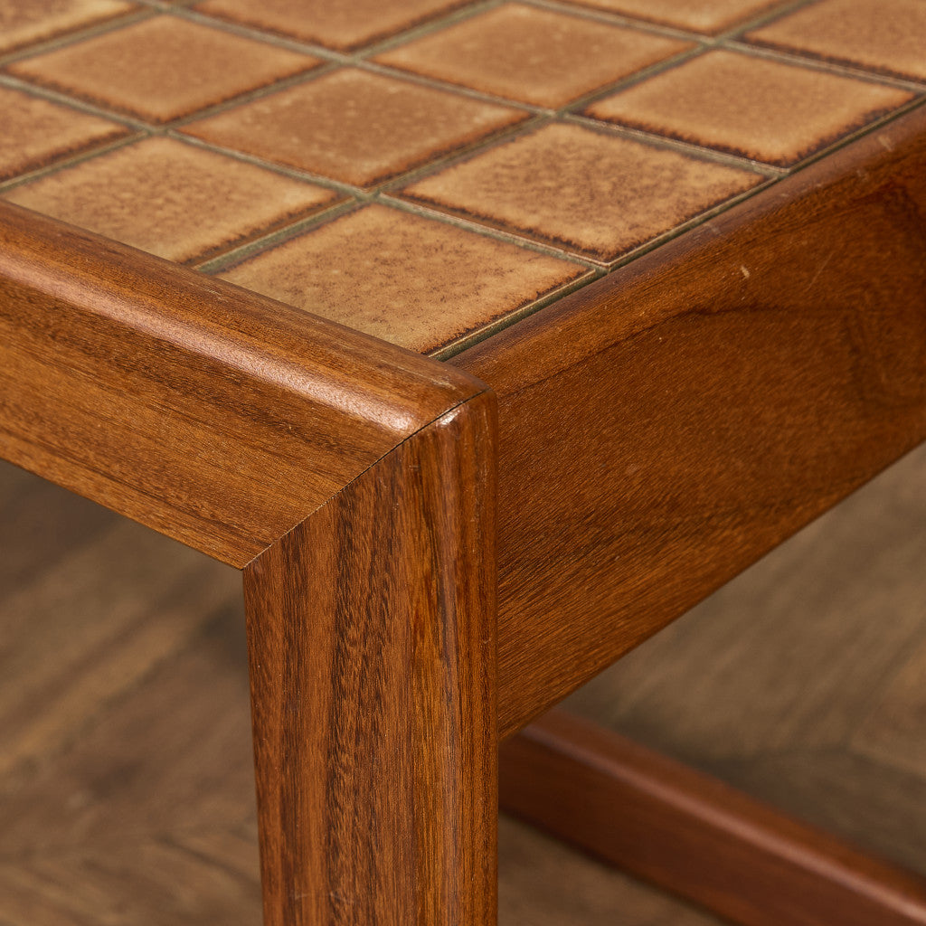 英国 ヴィンテージ タイルトップ ネストテーブル #91883