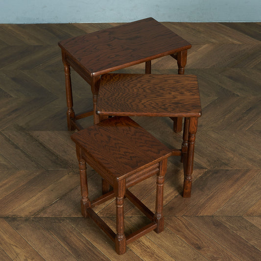 英国クラシック オーク材 ネストテーブル