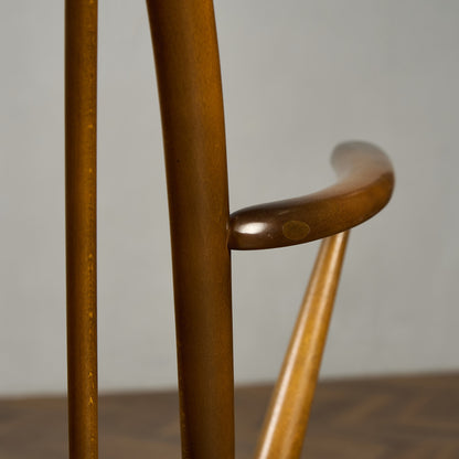 ヴィンテージ クエーカー アームチェア ラウンドゴールドラベル