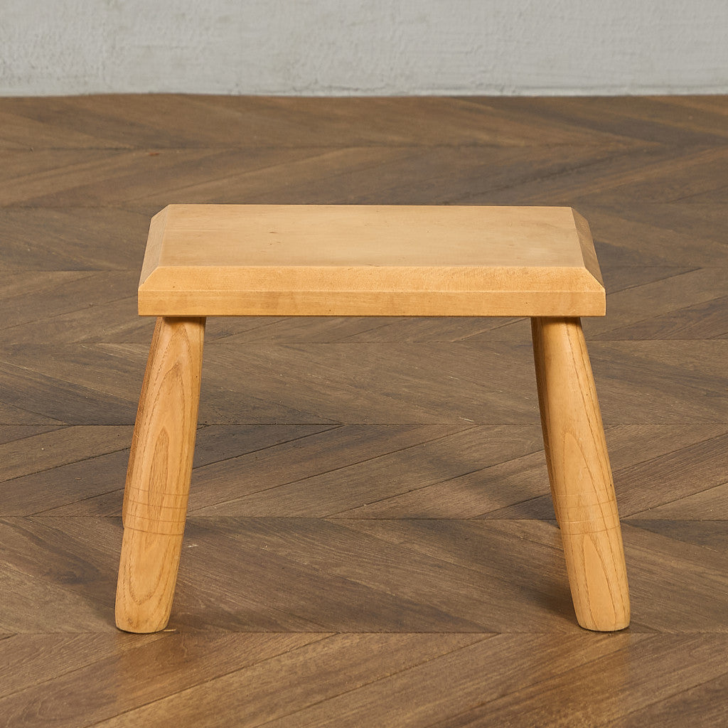 Chapel House Furniture ミルキングスツール