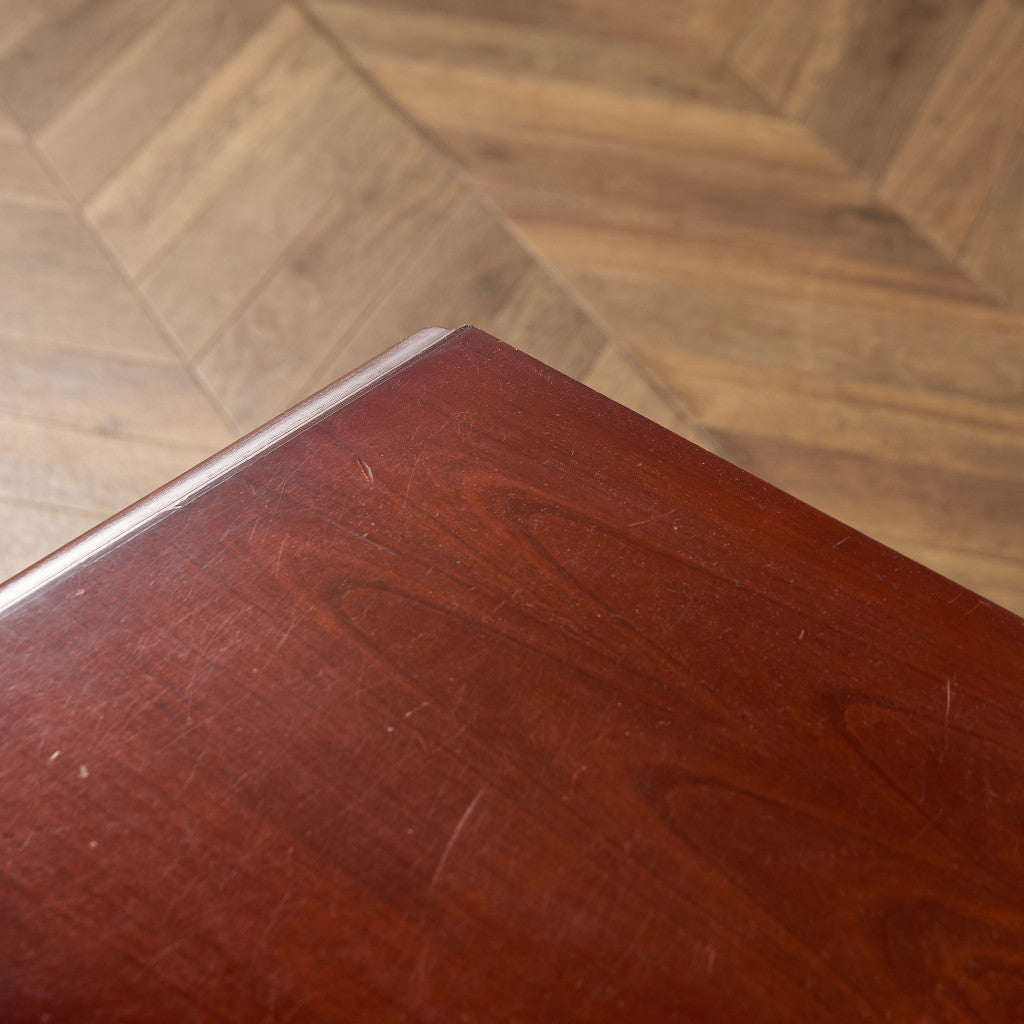 英国 クラシック ベッドサイド キャビネット