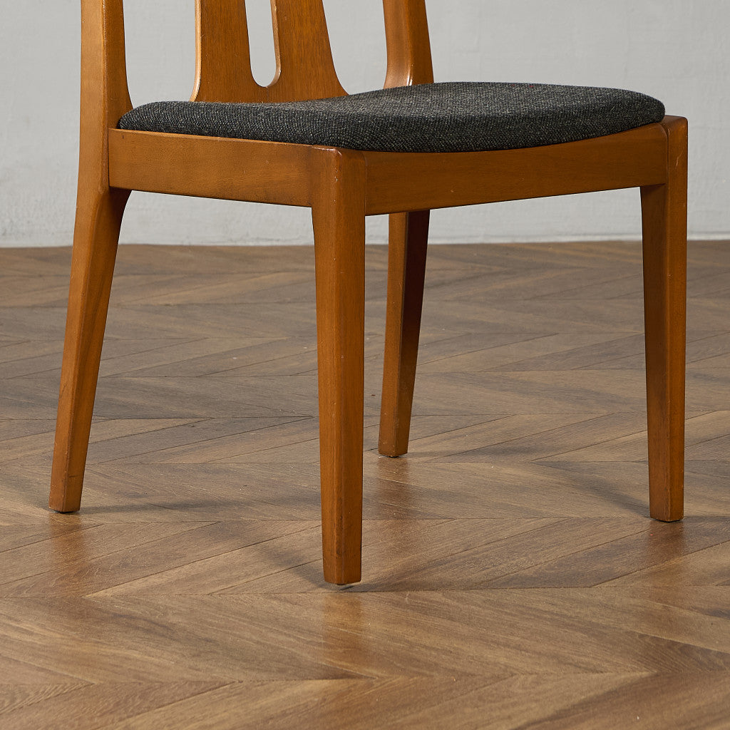 ダイニングチェア  座面張替え済み