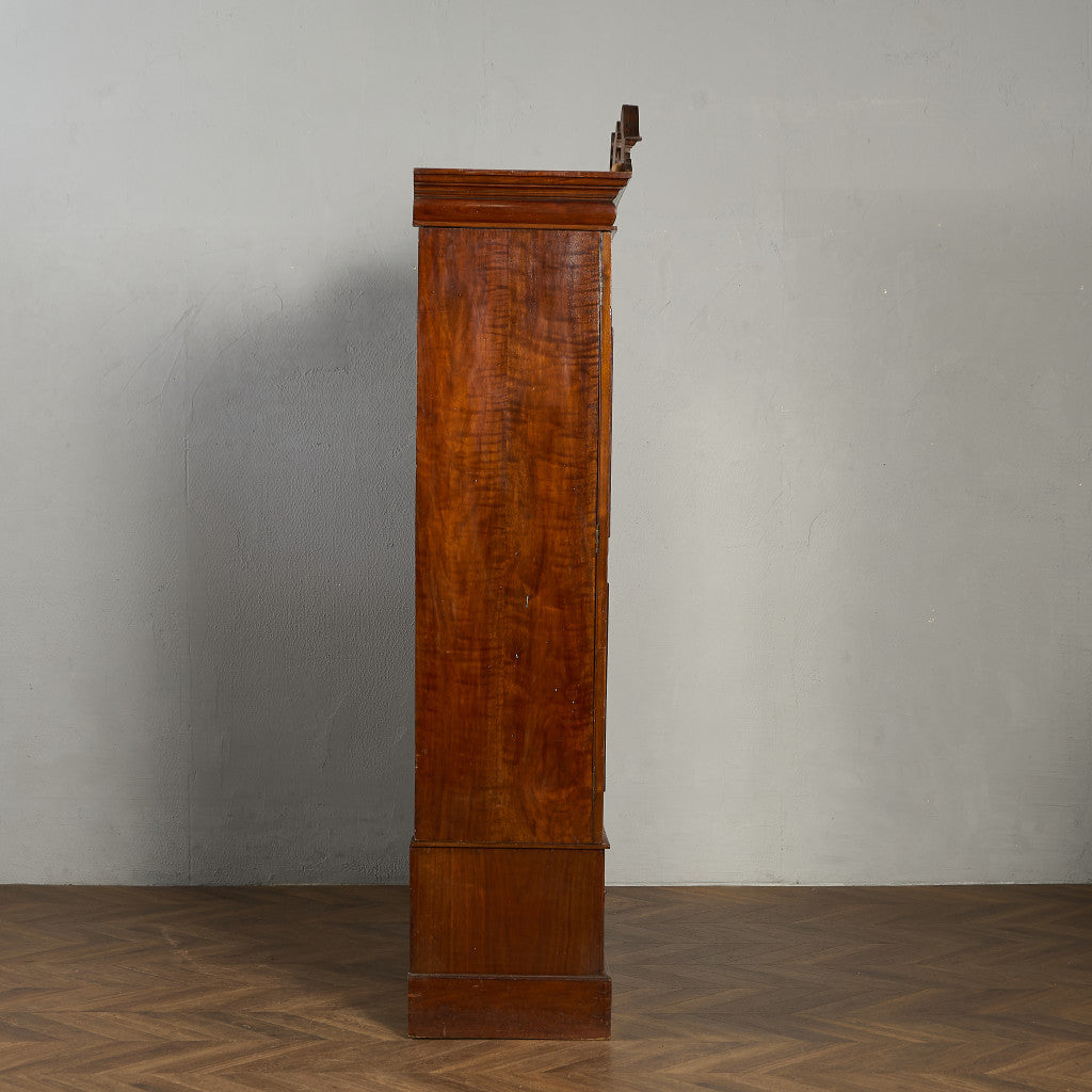 英国 アンティーク ワードローブ