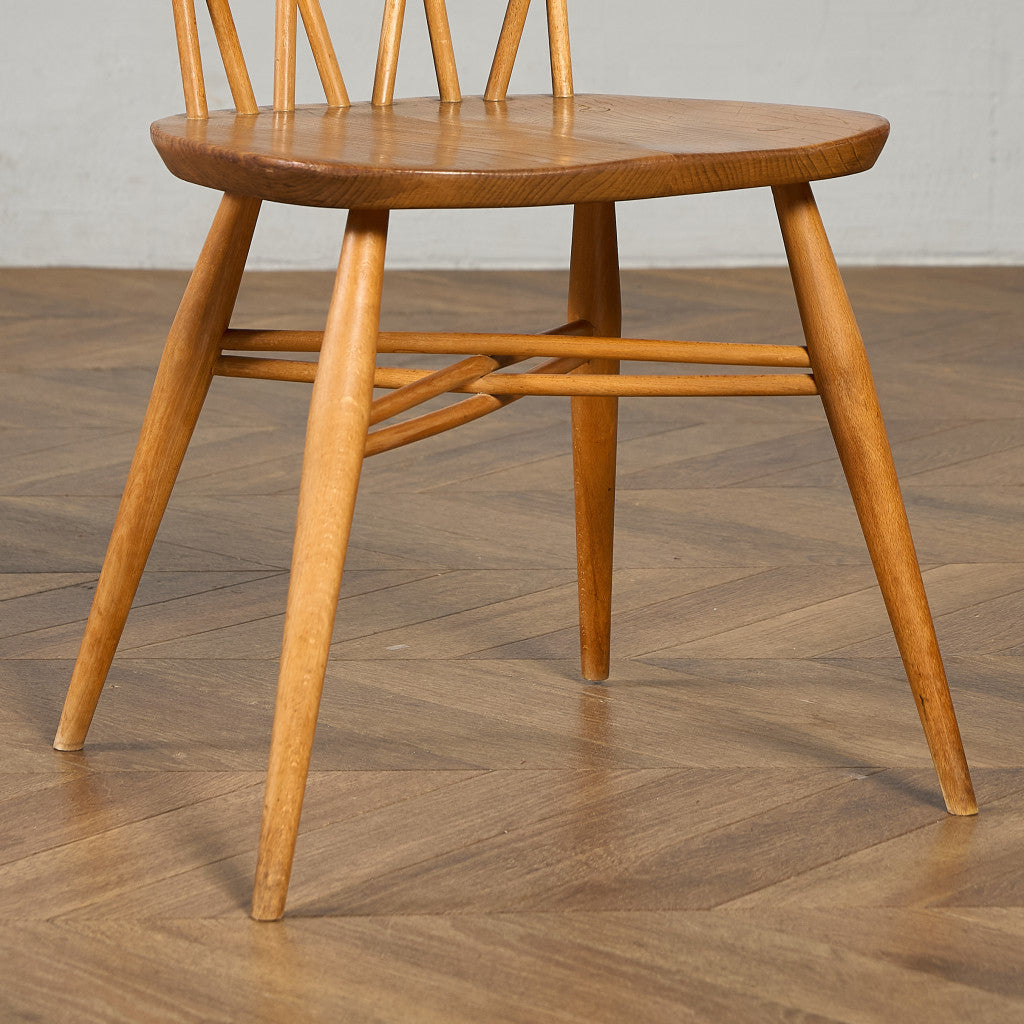 ラティスドチェア