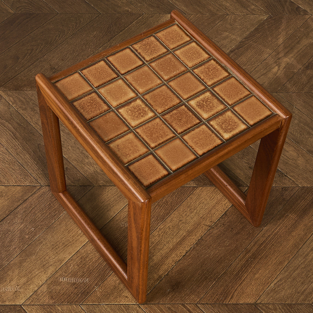 英国 ヴィンテージ タイルトップ ネストテーブル #91883