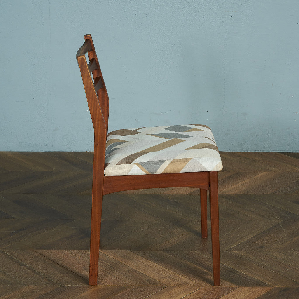 ヴィンテージ ダイニングチェア / 座面張替え済み (LUUM)