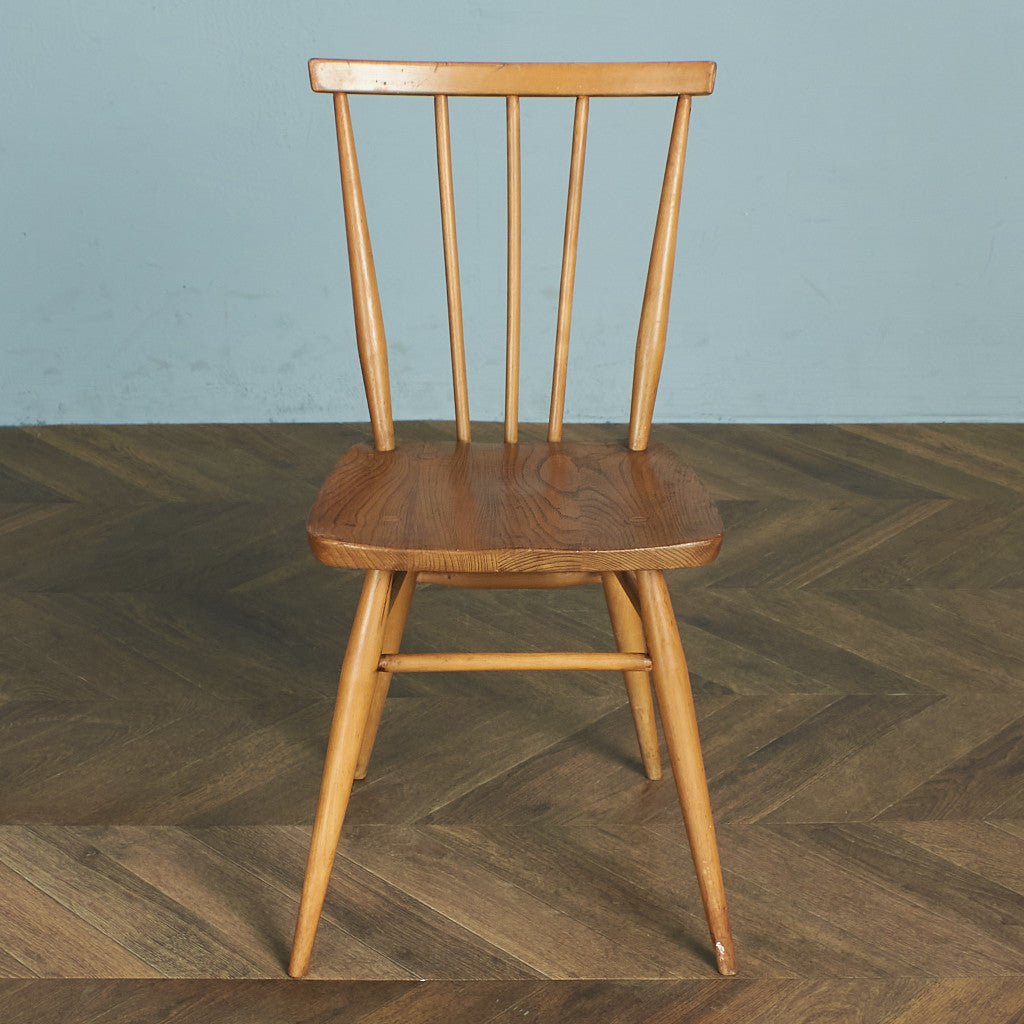 スティックバックチェア