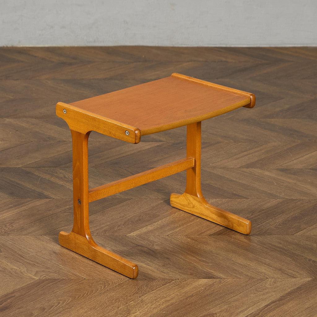 ルーマニア製 ヴィンテージ ネストテーブル