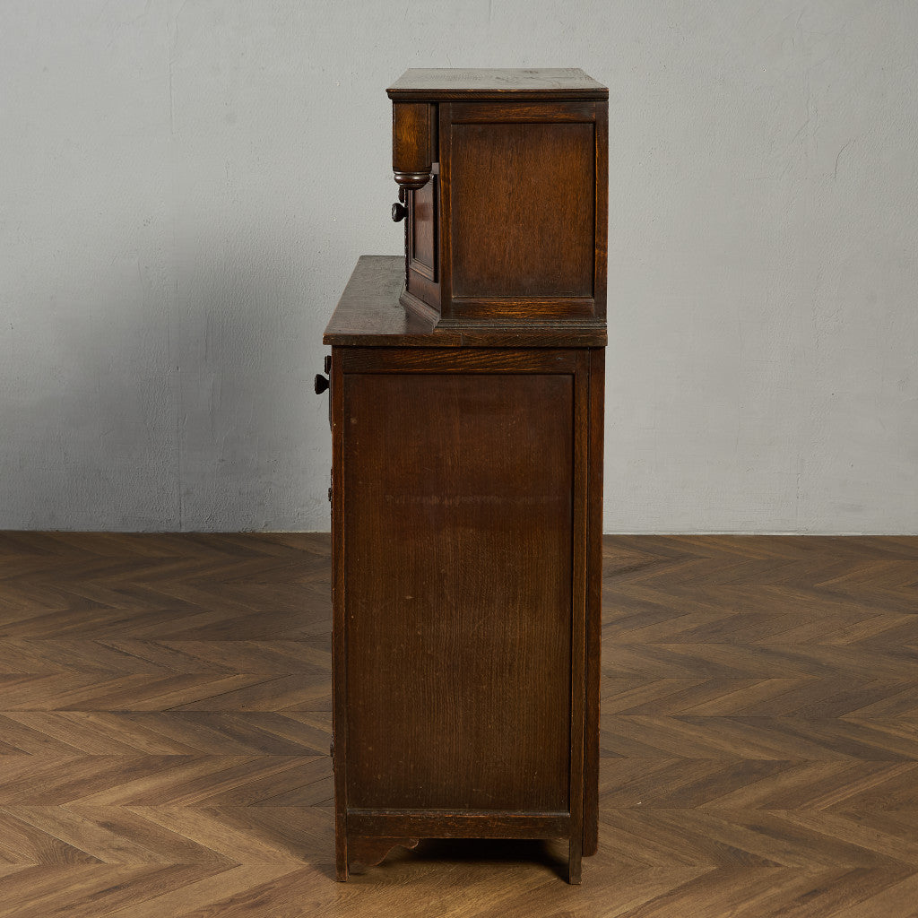 英国 クラシック コートカップボード