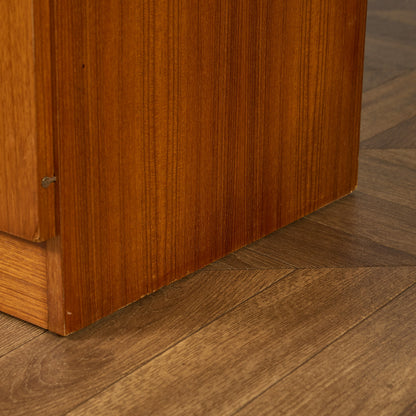 英国 ヴィンテージ キャビネット