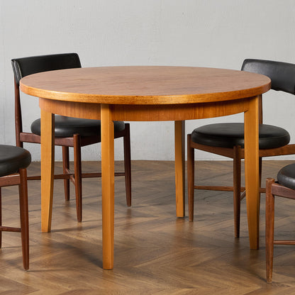 旧東ドイツ ヴィンテージ ラウンド ダイニングテーブル #95593