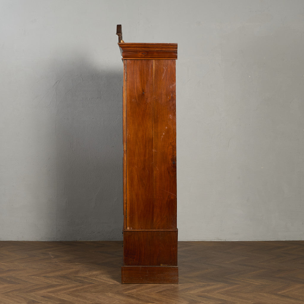 英国 アンティーク ワードローブ