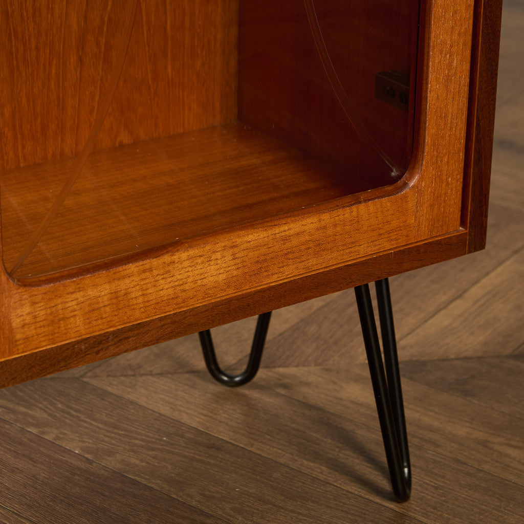 Fresco ガラス ブックケース カスタム アイアン ヘアピンレッグ