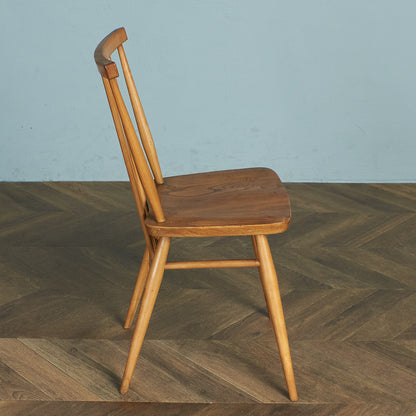 スティックバックチェア