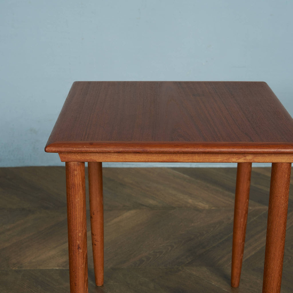 Vintage Danish nesting table #83861