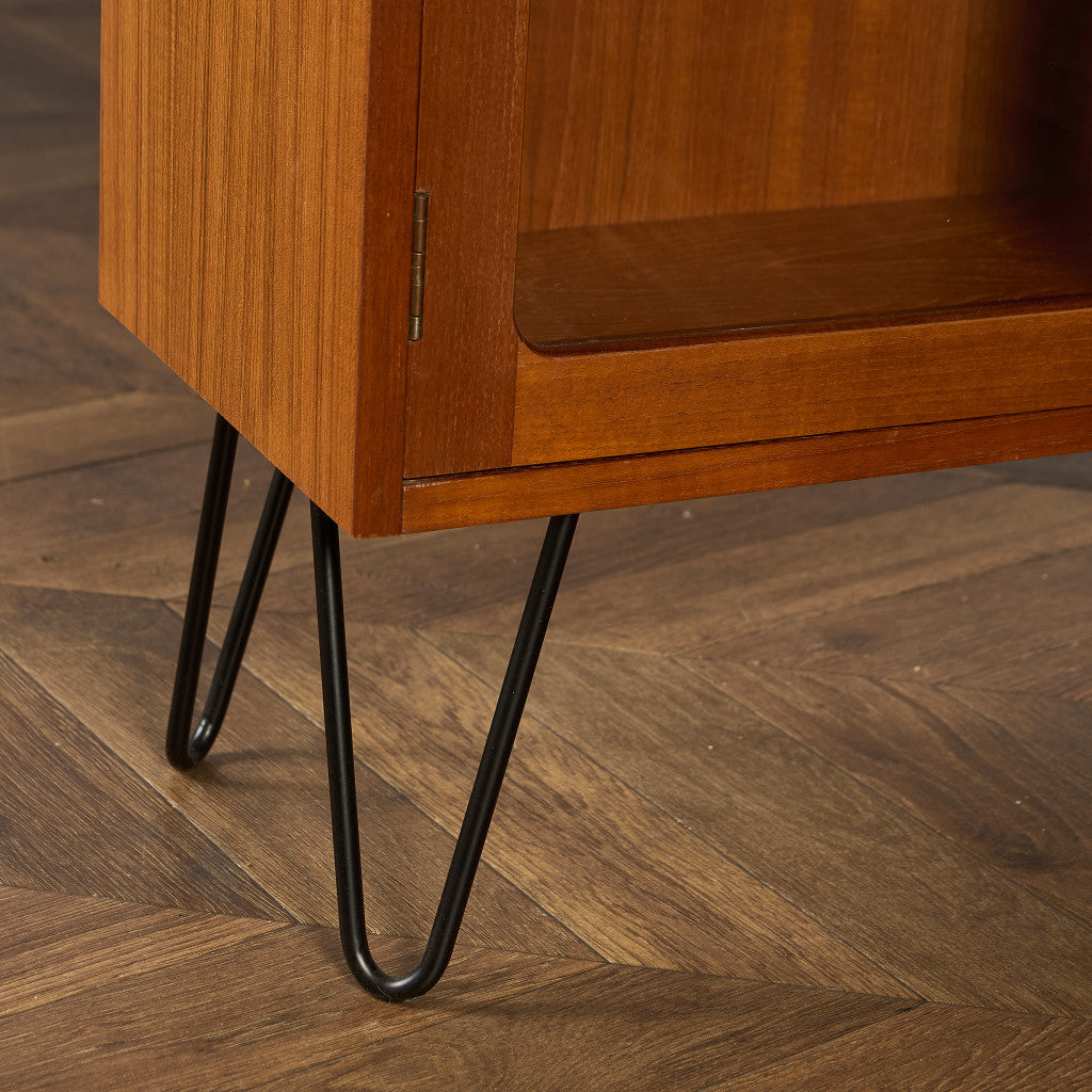 Fresco ガラス ブックケース カスタム アイアン ヘアピンレッグ