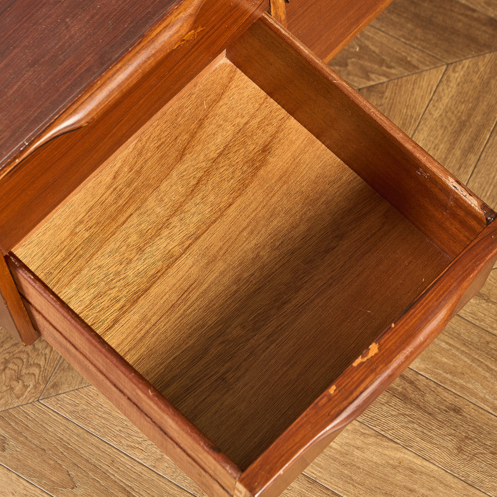 イギリス ヴィンテージ サイドボード