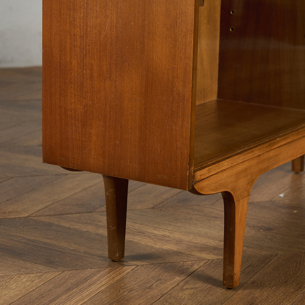 h*1様 L3705-269 英国ヴィンテージ Jentique ブックケース L3705-269 英国ヴィンテージ Jentique ブックケース 食器棚 L3705-269