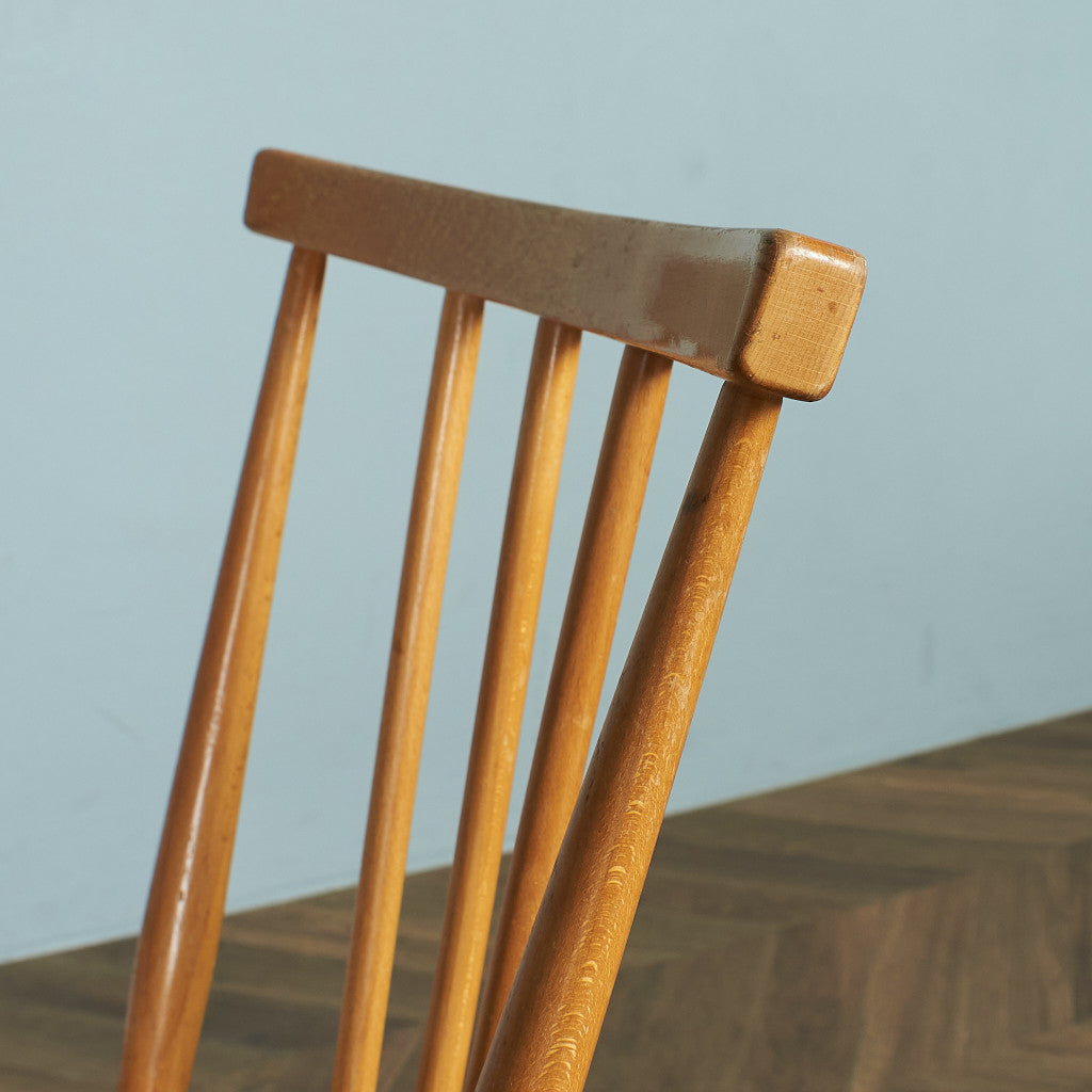 スティックバックチェア