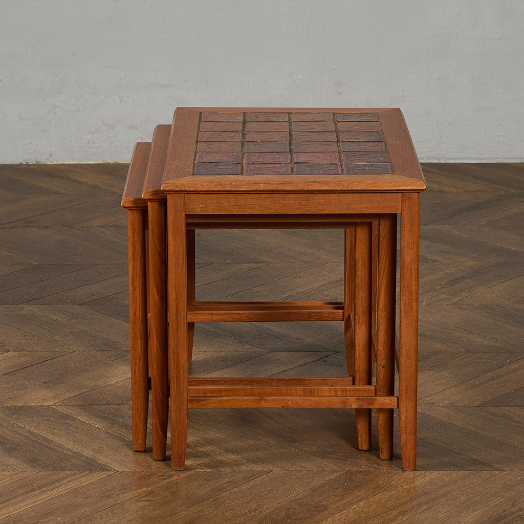 デンマーク タイルトップ ネストテーブル