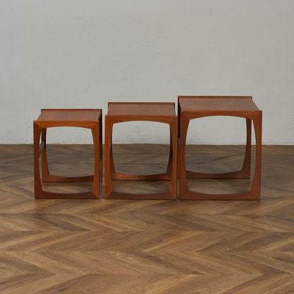 Quadrille ヴィンテージ ネストテーブル