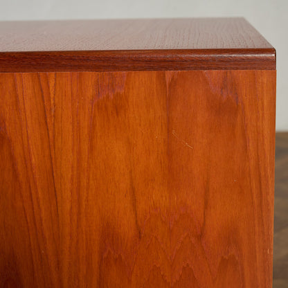 Fresco ナイトテーブル