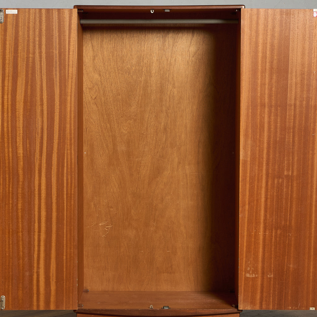 Fresco 2ドア ワードローブ (2100D)