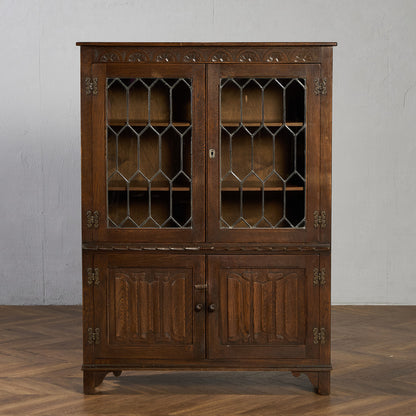 ガラス キャビネット