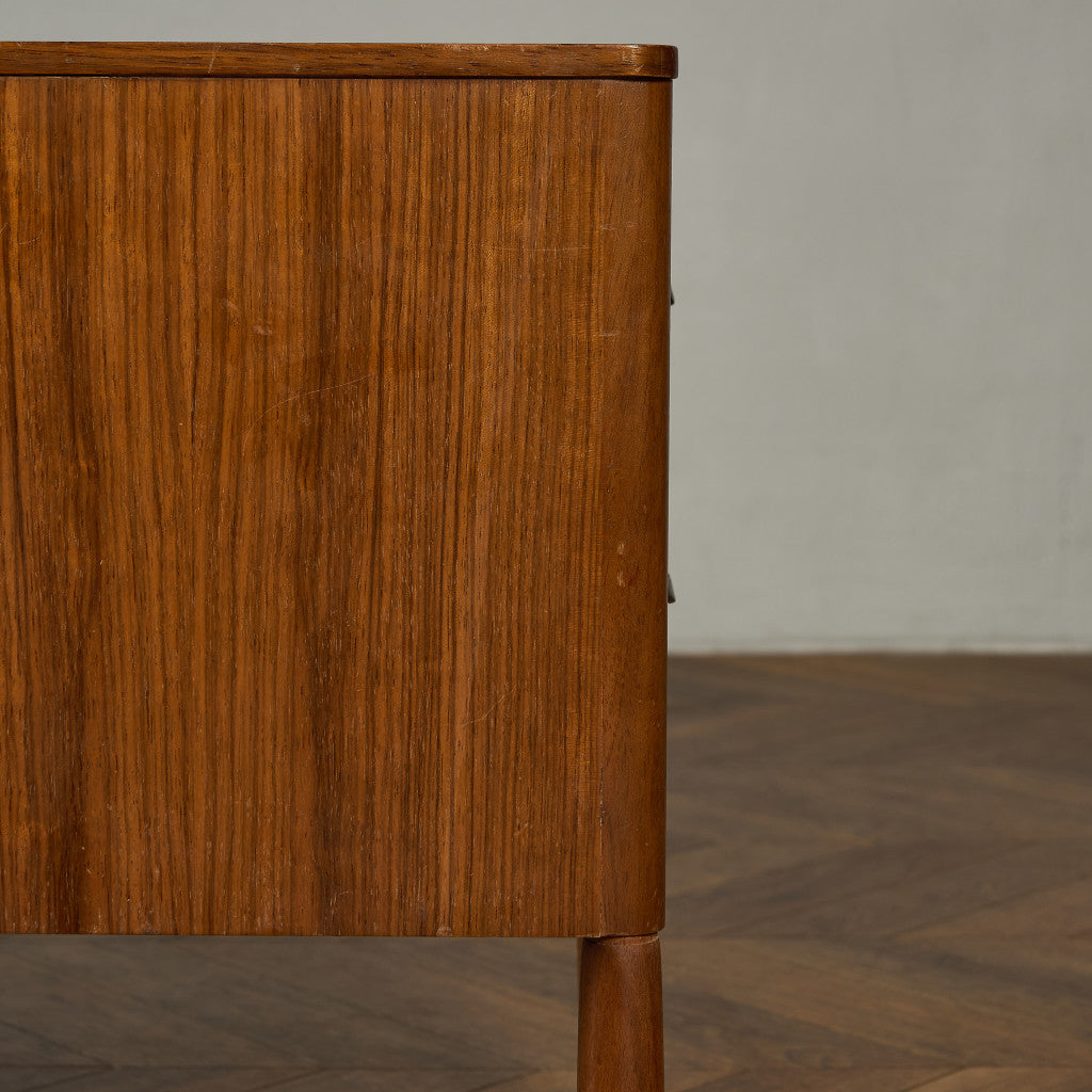 ヴィンテージ ベッドサイド キャビネット