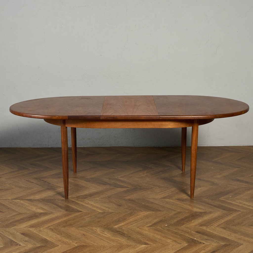 ヴィンテージ エクステンション オーバルダイニングテーブル