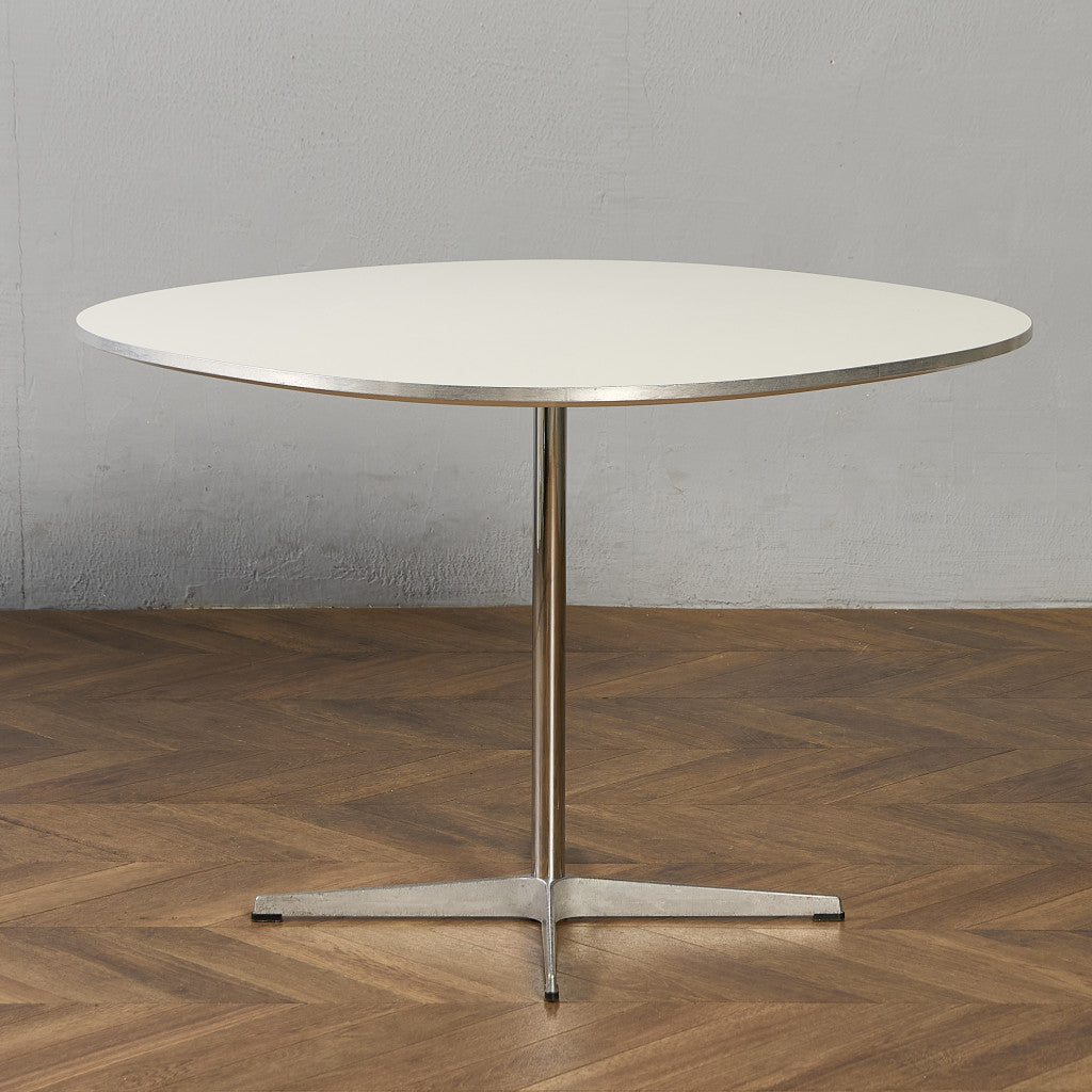 フリッツ・ハンセン Fritz Hansen A603 Super-circular Table スーパー