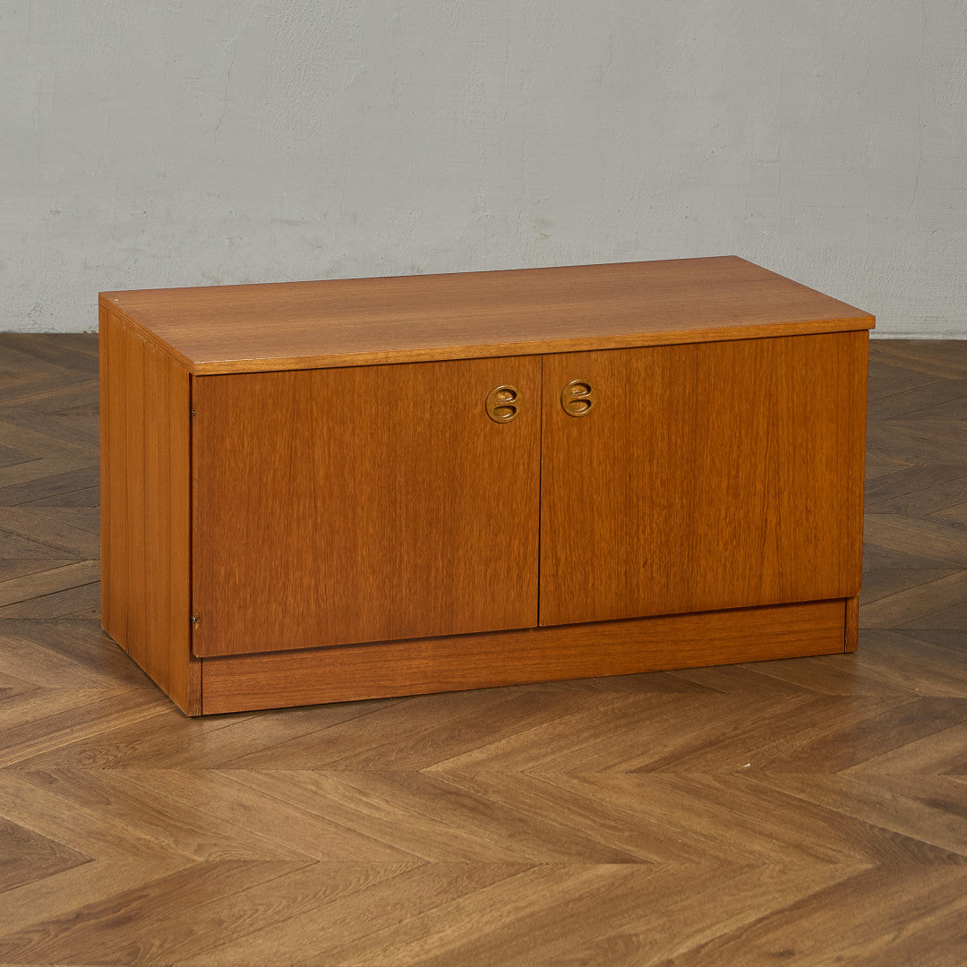 英国 ヴィンテージ キャビネット