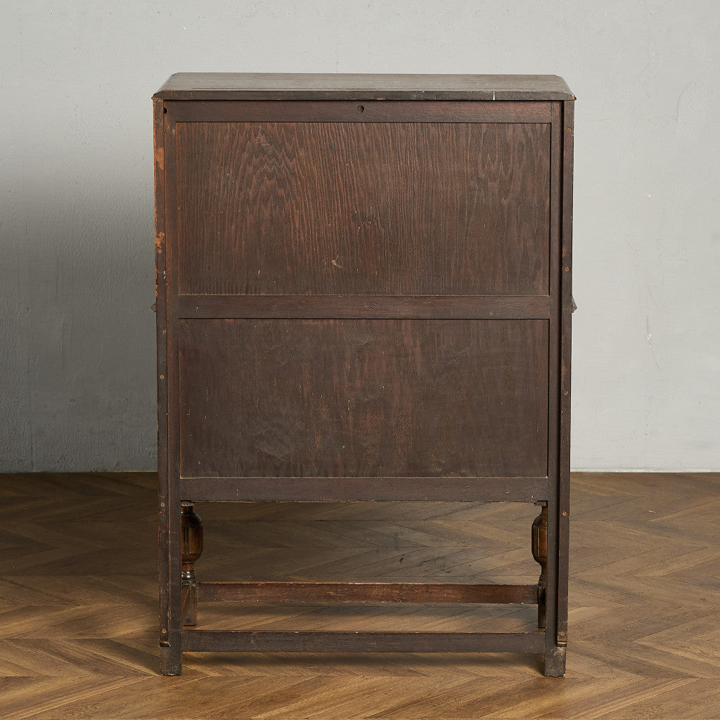英国 クラシック コートカップボード