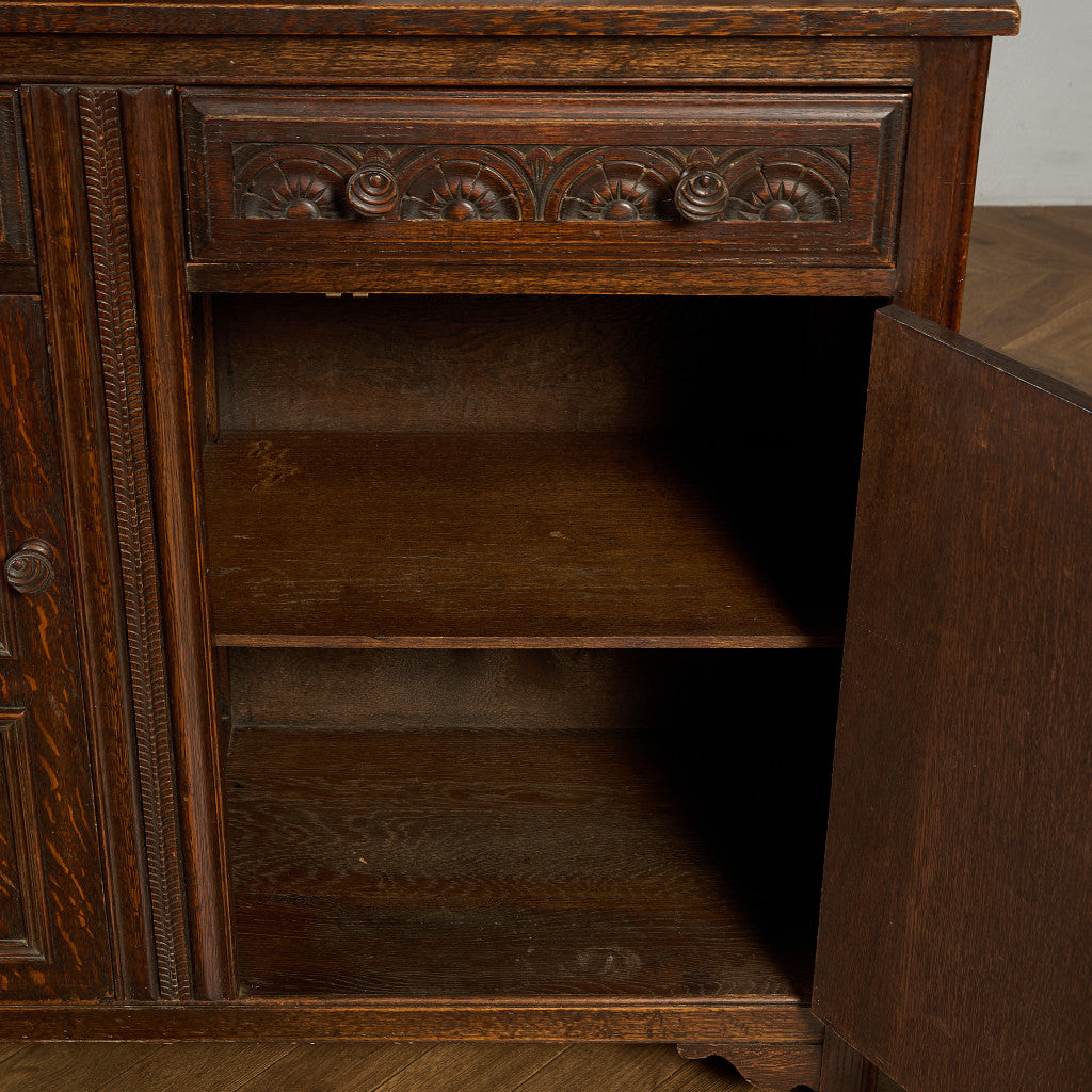 英国 クラシック コートカップボード