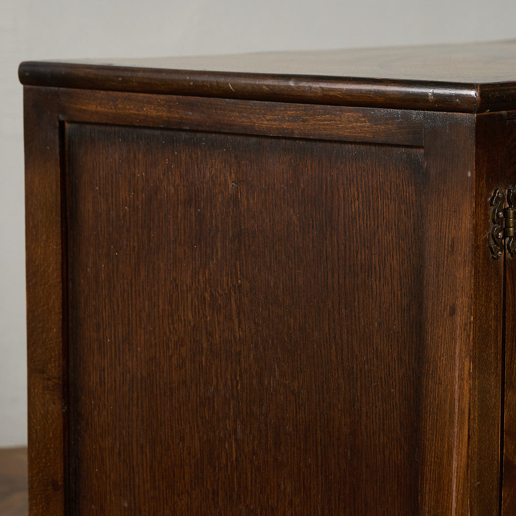 英国 クラシック キャビネット