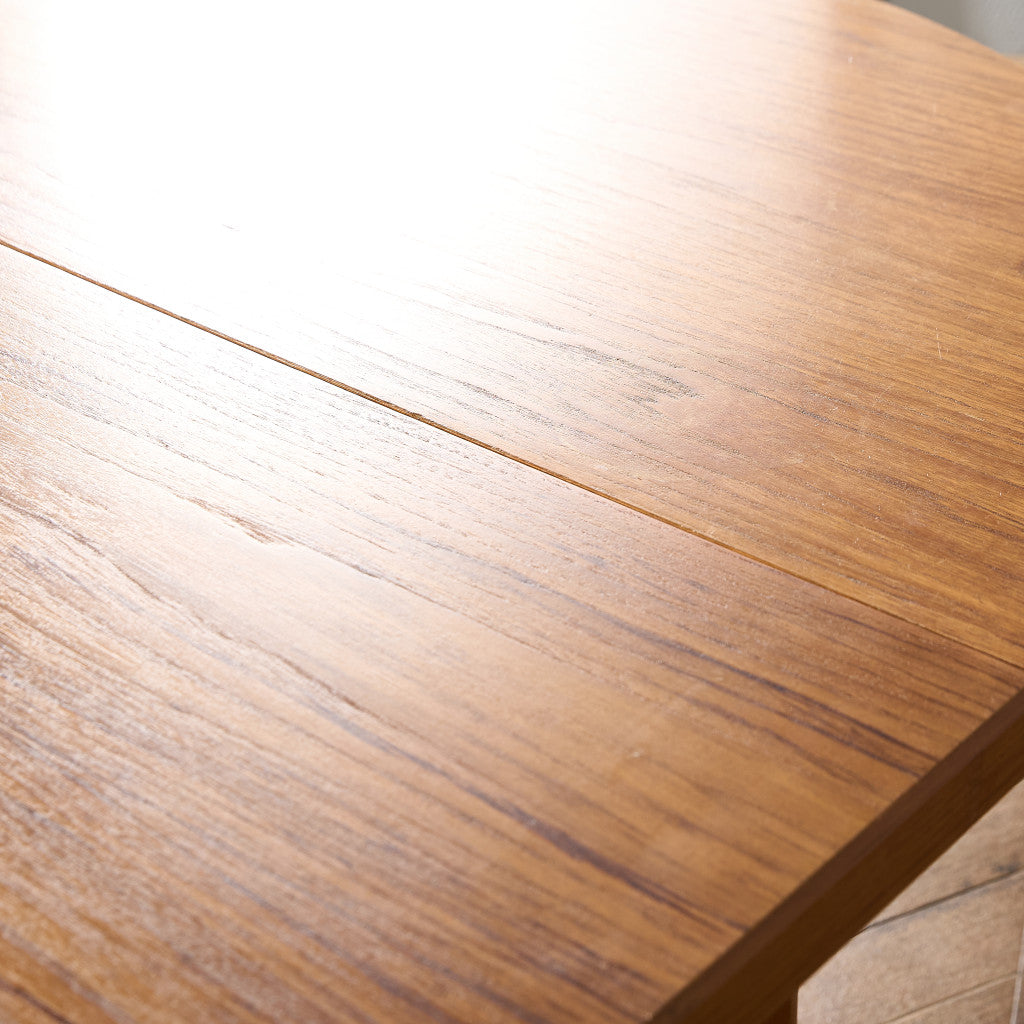 旧東ドイツ ヴィンテージ ラウンド ダイニングテーブル #95593