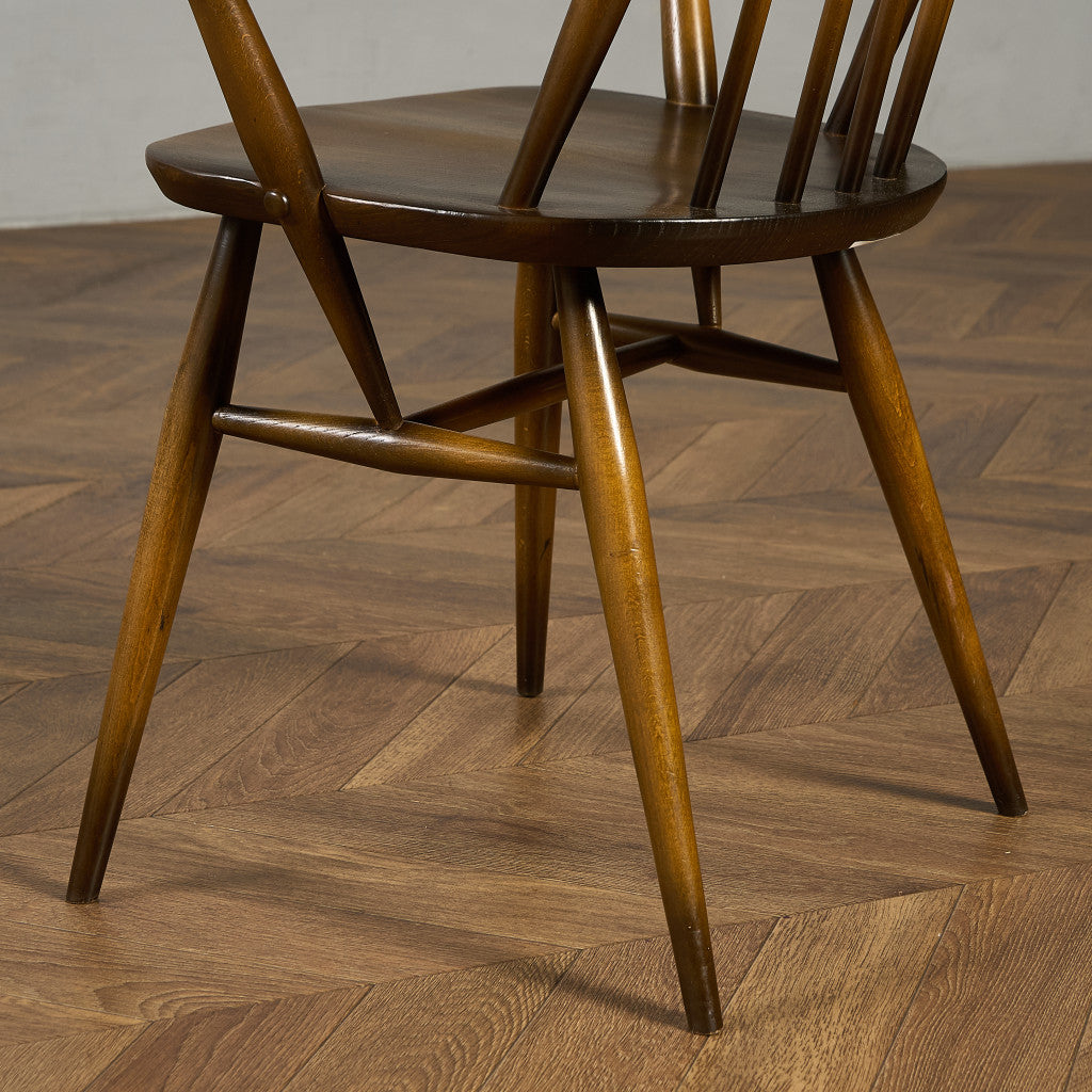 ヴィンテージ クエーカー アームチェア ラウンドゴールドラベル