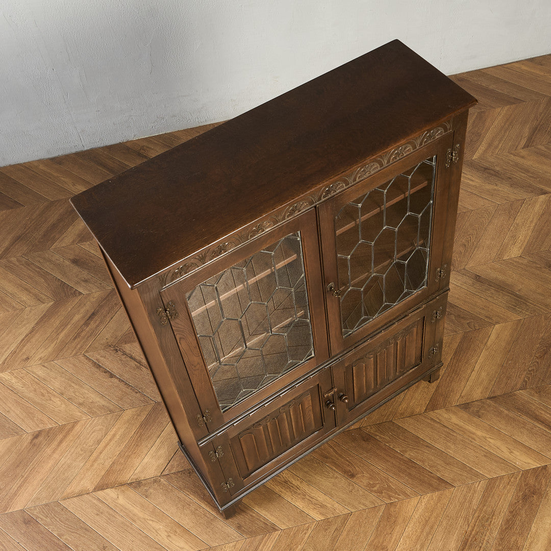 ガラス キャビネット