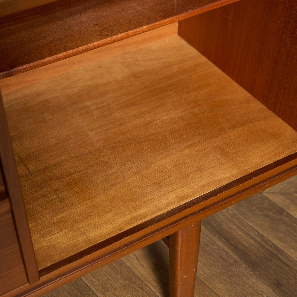 イギリス ヴィンテージ サイドボード カップボード