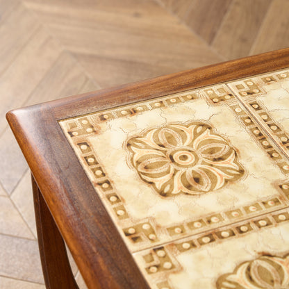 Astro セラミックタイルトップ ネストテーブル