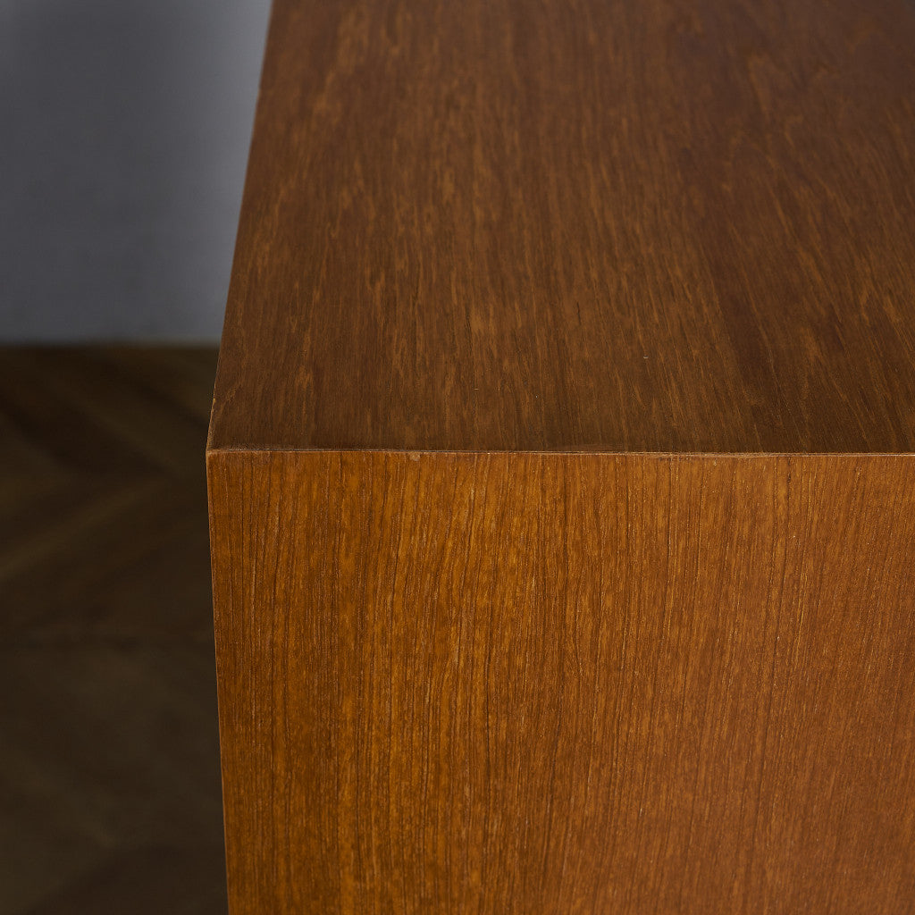 Form FIVE ヴィンテージ ブックケース (カスタム アイアン ヘアピンレッグ)