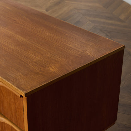 イギリス ヴィンテージ サイドボード