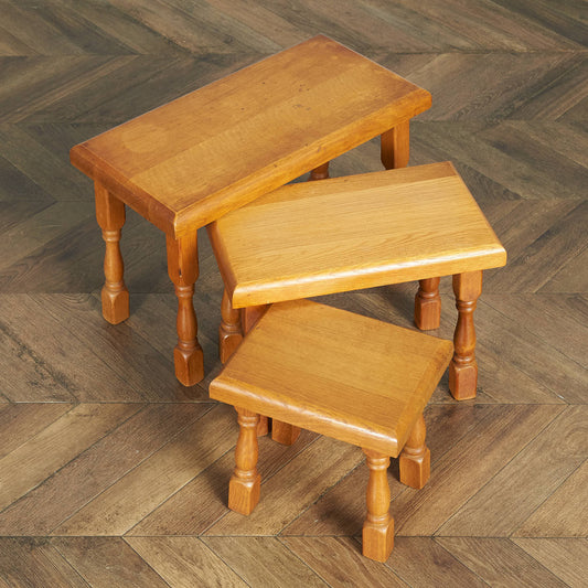 Dutch solid oak nesting table #85389