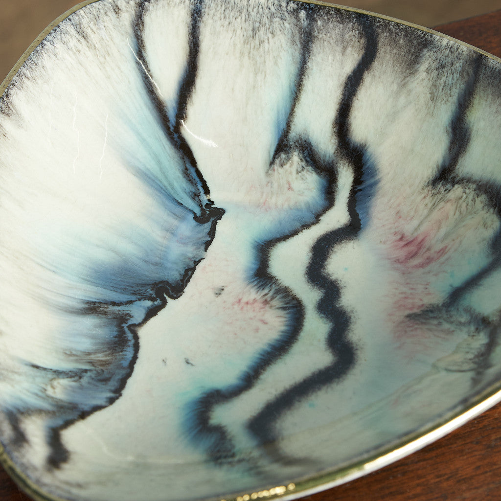 German Art Pottery プレート