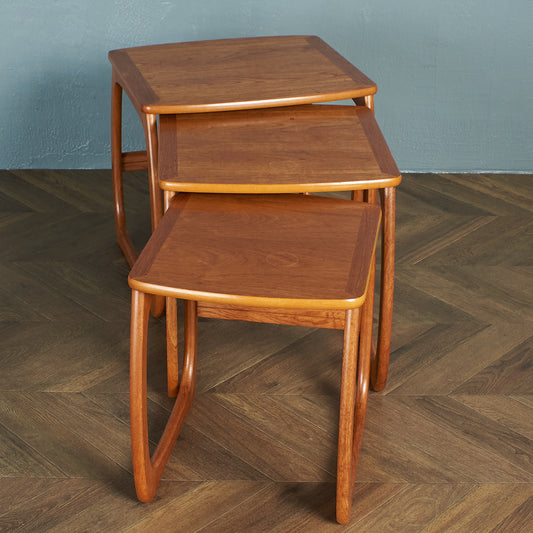 Burlington ネストテーブル