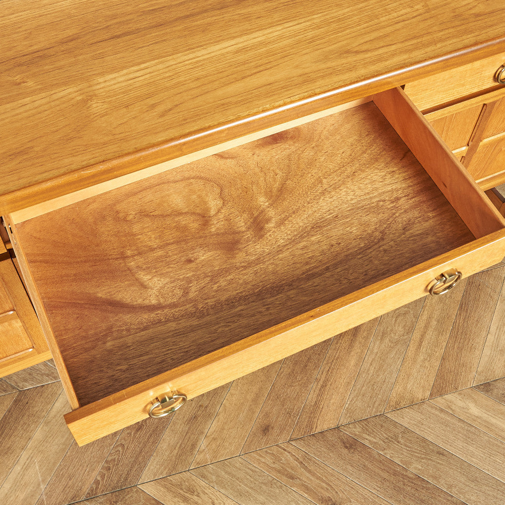 十字扉 ヴィンテージ サイドボード