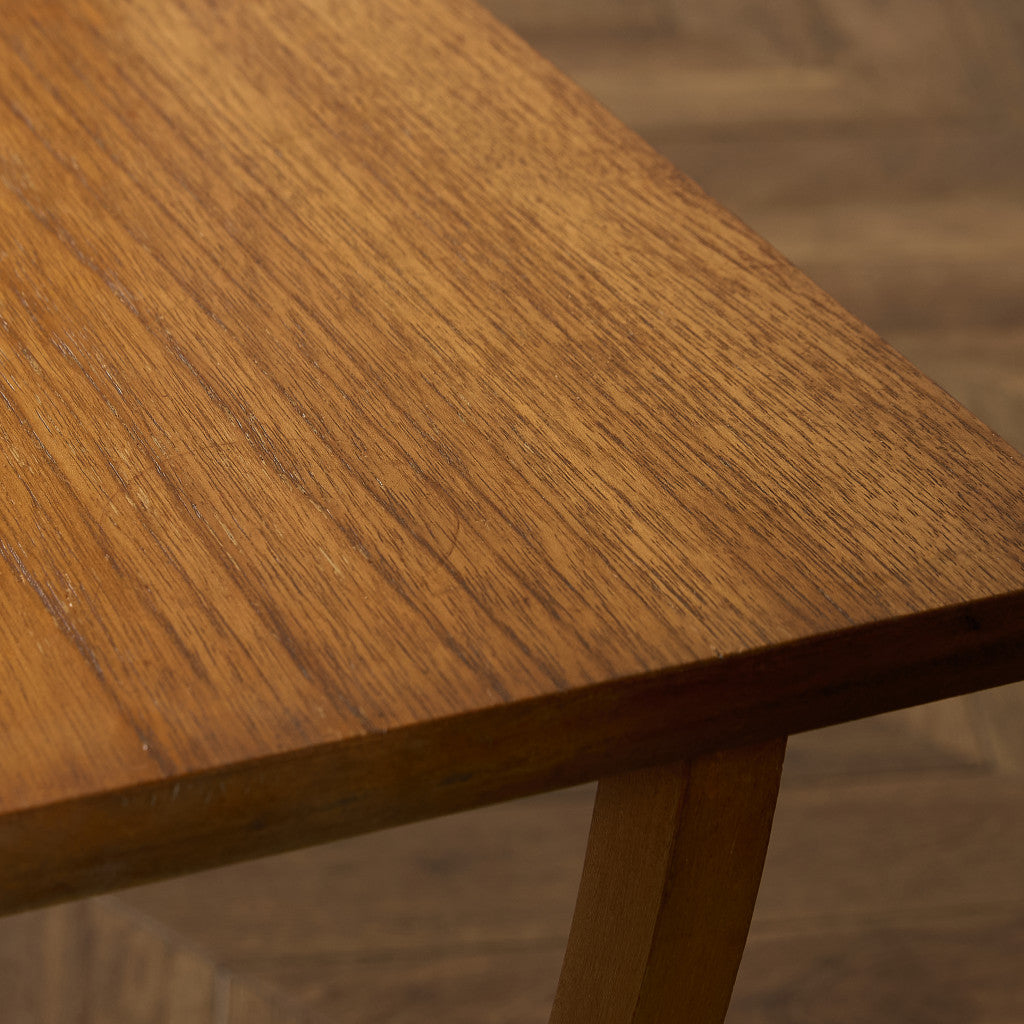 ネストテーブル